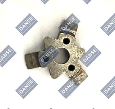 122182011 CLUTCH HUB, DPC7000 BY MAKITA